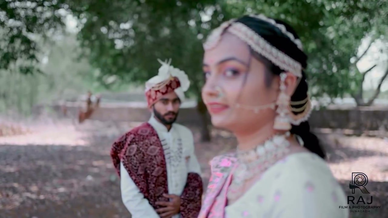 Wedding — Under the tree