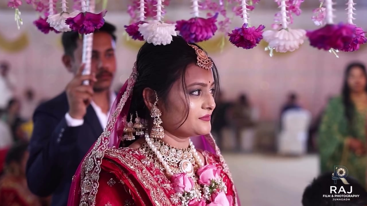 Bridal entry — Here comes the bride